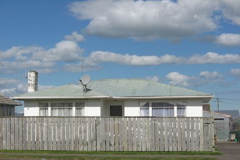 Photo of property in 167 Puriri Street, Castlecliff, Whanganui, 4501