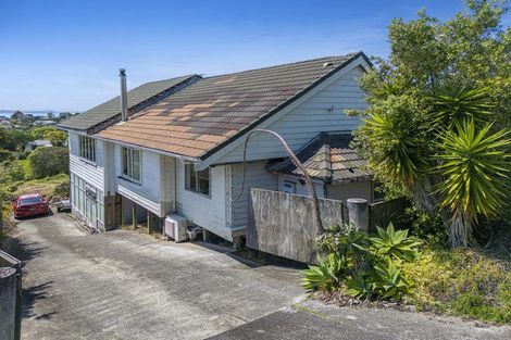 Photo of property in 10 Surf Road, Stanmore Bay, Whangaparaoa, 0932