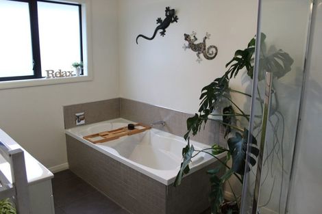 Photo of property in 41 Severn Street, Green Island, Dunedin, 9018