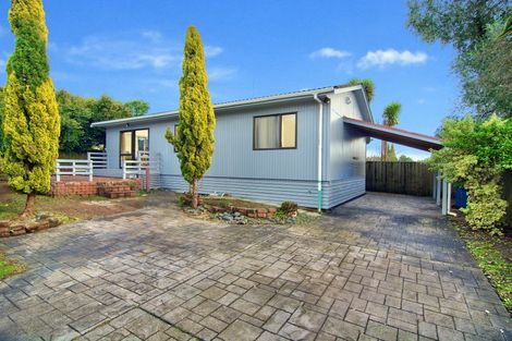 Photo of property in 3/111 Lincoln Park Avenue, Massey, Auckland, 0614