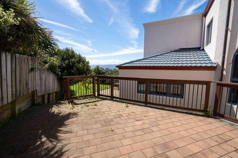 Photo of property in 40 Dress Circle, Newlands, Wellington, 6037