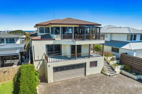 Photo of property in 24 Ngarata Avenue, Mount Maunganui, 3116