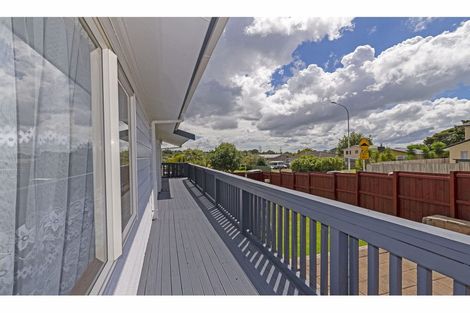 Photo of property in 2 Glendene Avenue, Glendene, Auckland, 0602