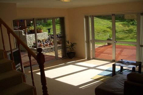 Photo of property in 14 Lavery Place, Sunnynook, Auckland, 0632