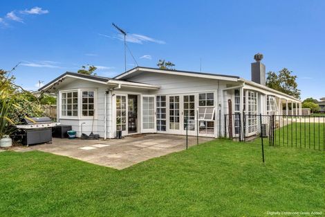 Photo of property in 40 Clifton Terrace, Fitzherbert, Palmerston North, 4410