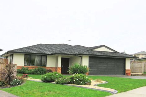 Photo of property in 16 Thomas Hamer Place, Greenhithe, Auckland, 0632