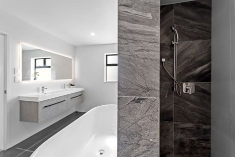 Photo of property in 10 Highway View Lane, Schnapper Rock, Auckland, 0632