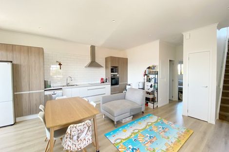 Photo of property in 5/2 Frances Bryers Road, Hobsonville, Auckland, 0616