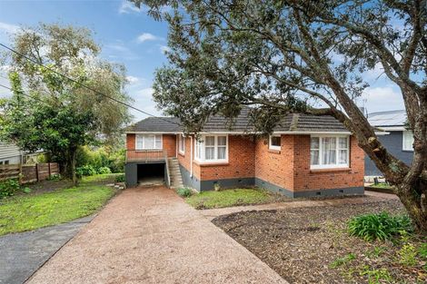 Photo of property in 135 Forrest Hill Road, Forrest Hill, Auckland, 0620