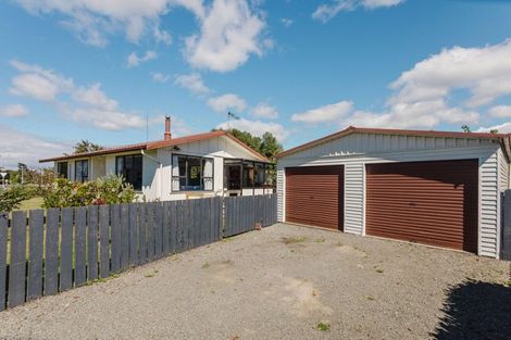 Photo of property in 25 Thyra Street, Dannevirke, 4930