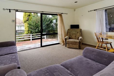 Photo of property in 3/111 Lincoln Park Avenue, Massey, Auckland, 0614