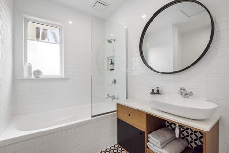 Photo of property in 18 Kitchener Road, Takapuna, Auckland, 0620