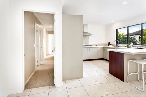 Photo of property in 40 Rising Parade, Fairview Heights, Auckland, 0632