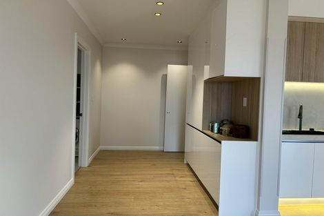 Photo of property in 19 Kerekin Drive, Oteha, Auckland, 0632