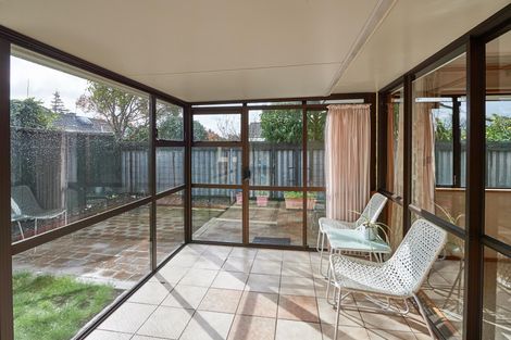 Photo of property in 8a Palm Avenue, Hokowhitu, Palmerston North, 4410