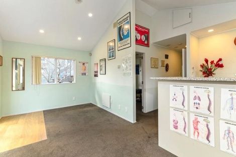 Photo of property in 10 Oteha Valley Road, Northcross, Auckland, 0632