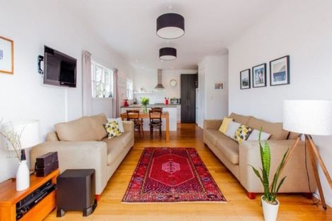 Photo of property in 31 Vincent Street, Waterloo, Lower Hutt, 5011