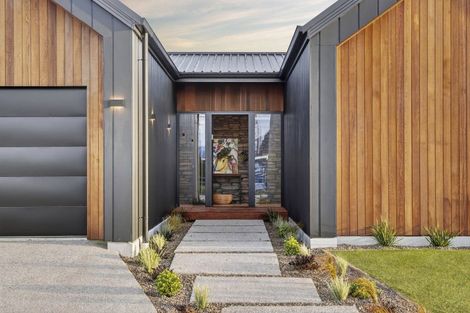 Photo of property in 19 Burbank Road, Wanaka, 9382