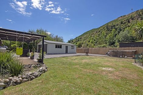 Photo of property in 100 Pigeon Valley Road, Wakefield, 7025