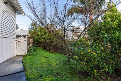 Photo of property in 2/13 Hart Road, Hauraki, Auckland, 0622