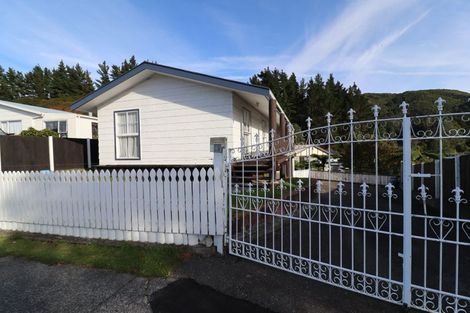 Photo of property in 29 Newburn Grove, Wainuiomata, Lower Hutt, 5014