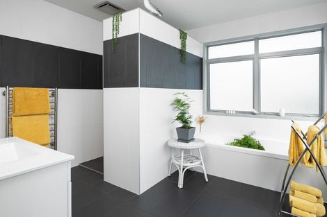 Photo of property in 9 Nottinghill Drive, Springlands, Blenheim, 7201