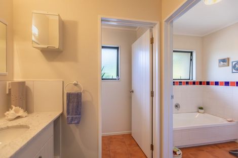 Photo of property in 72 Hatuma Road, Waipukurau, 4281