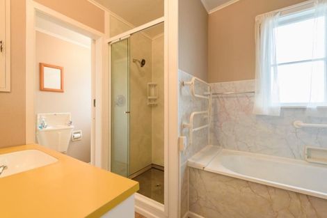 Photo of property in 42 Moana Road, Plimmerton, Porirua, 5026