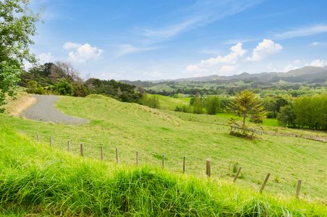 Photo of property in 50 Upper Whangateau Road, Big Omaha, Warkworth, 0985