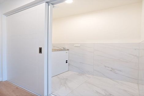 Photo of property in 64a Sungrove Rise, Sunnyvale, Auckland, 0612