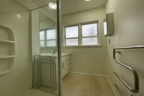 Photo of property in 1a Wood Street, Takaro, Palmerston North, 4410