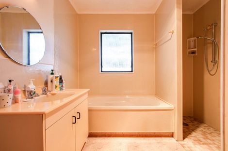 Photo of property in 4a Higgins Street, Marewa, Napier, 4110