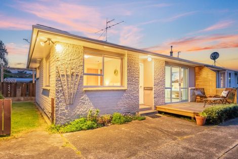 Photo of property in 9b Haylock Grove, Totara Park, Upper Hutt, 5018