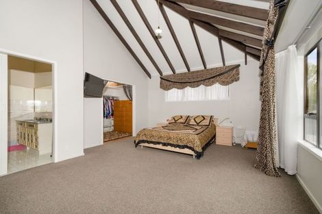 Photo of property in 16 Tatyana Place, Massey, Auckland, 0614