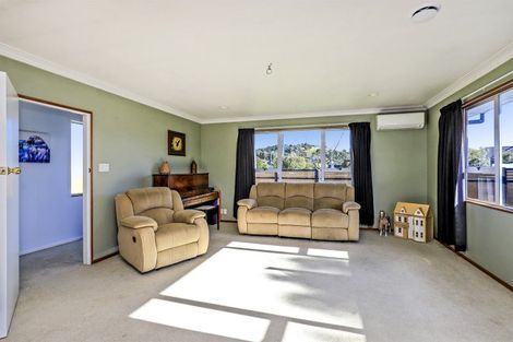 Photo of property in 33 Neeve Road, Taradale, Napier, 4112