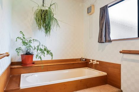 Photo of property in 116 Rahui Road, Otaki, 5512