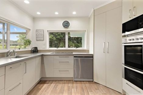 Photo of property in 86 Hull Road, Waiuku, 2682