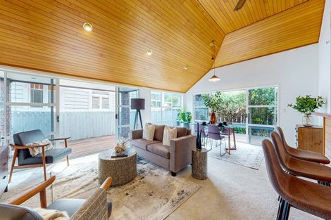 Photo of property in 102 Beach Road, Thames, 3500