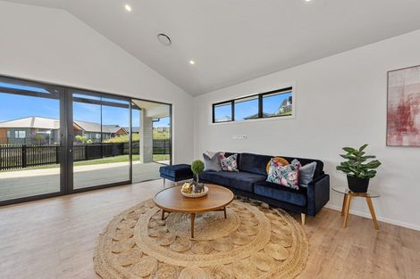 Photo of property in 12 Bosun Place, Te Atatu Peninsula, Auckland, 0610