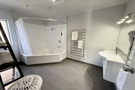 Photo of property in 315-317 Tay Street, Turnbull Thomson Park, Invercargill, 9810