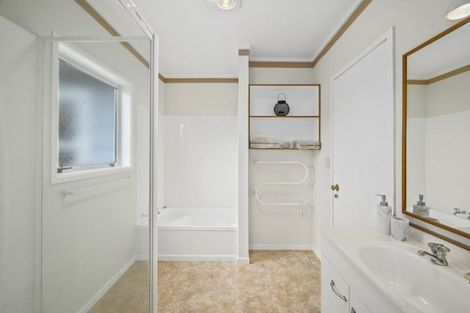 Photo of property in 47 Mere Road, Taupo, 3330