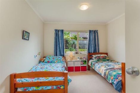 Photo of property in 12 Elkstone Place, Henderson, Auckland, 0612