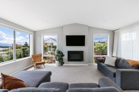 Photo of property in 19 Stingray Drive, Omokoroa, 3114