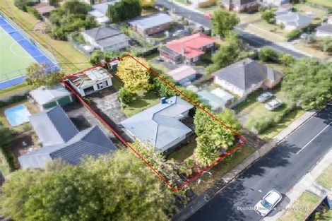 Photo of property in 3 Tamariki Avenue, Kelston, Auckland, 0602