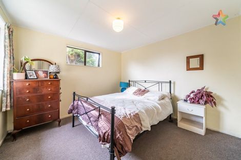 Photo of property in 10 Whitechapel Grove, Stokes Valley, Lower Hutt, 5019