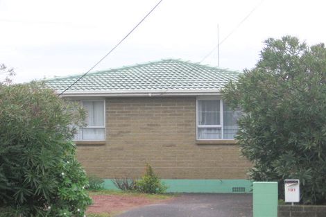 Photo of property in 1/191 Don Buck Road, Massey, Auckland, 0614