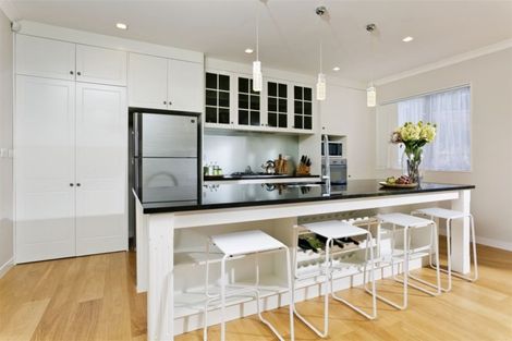 Photo of property in 19 Lynden Avenue, Hillcrest, Auckland, 0627