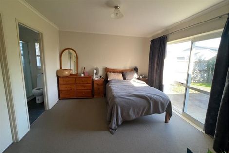 Photo of property in 9a Dover Road, St Andrews, Hamilton, 3200