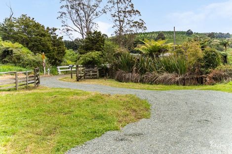 Photo of property in 27 Donnellys Station Road, Donnellys Crossing, Dargaville, 0379