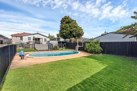 Photo of property in 101 Astley Avenue, New Lynn, Auckland, 0600